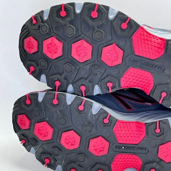 New Balance Men’s Lonoke All Terrain Shoes SIze 10 in Gray Black Red MTLONLT1 - Picture 9 of 16